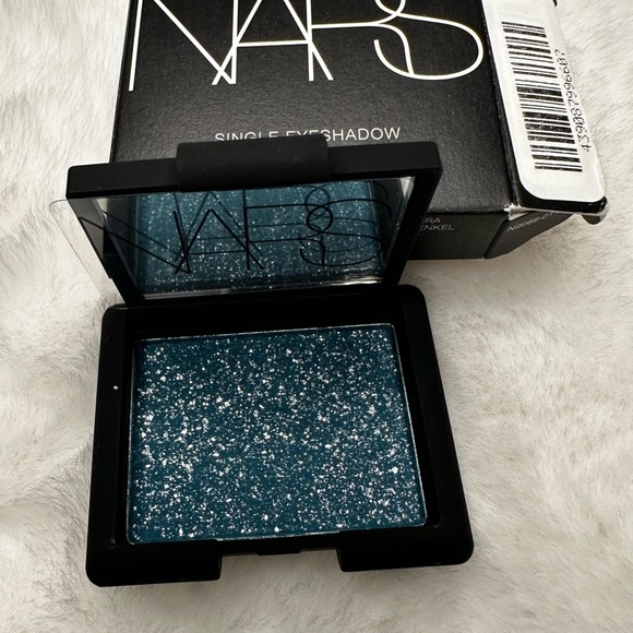 NARS Single Eyeshadow in Glittering Teal - Picture 1 of 3
